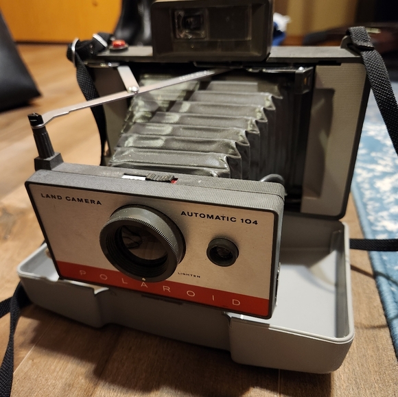 Vintage Polaroid 104 camera - Picture 8 of 8